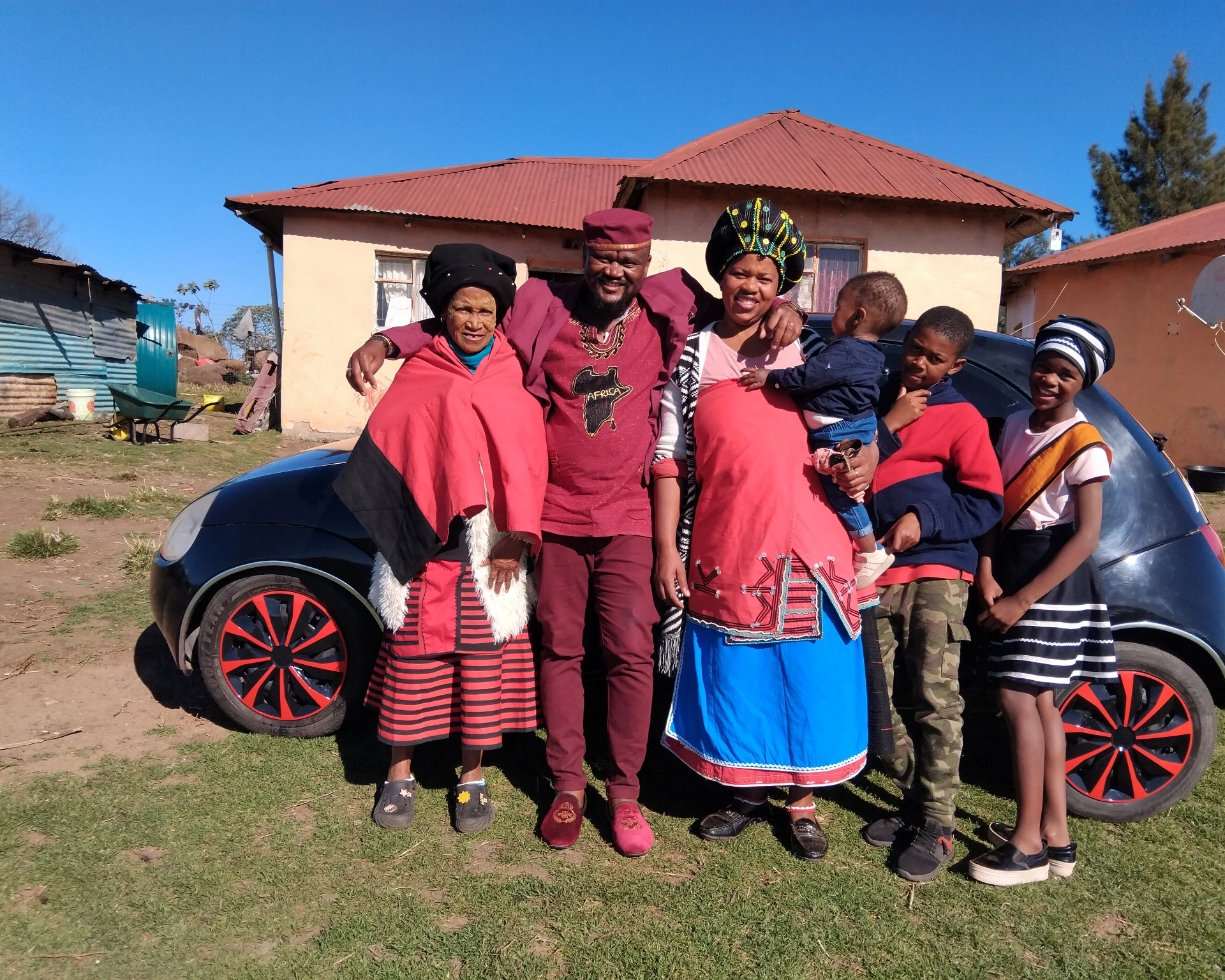 Mbuyseli with family