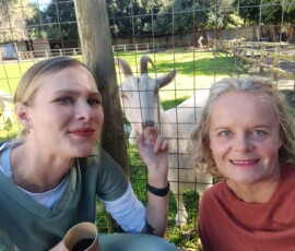 Greta catching up with Dr Heidi Kuhn at her Alphen Vet farewell tea. Kerneelz inspired Heidi to further her studies, something she told Greta while he was still alive.